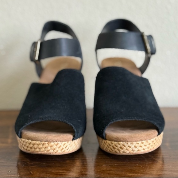 EUC. Toms Black Wedge Sandals with Ankle Strap. - Picture 2 of 8